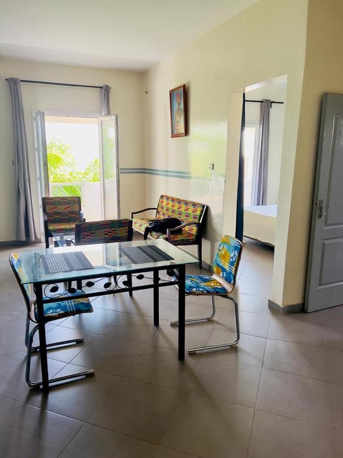 Résidence Marie France MENDY Toubab Dialaw Exterior foto