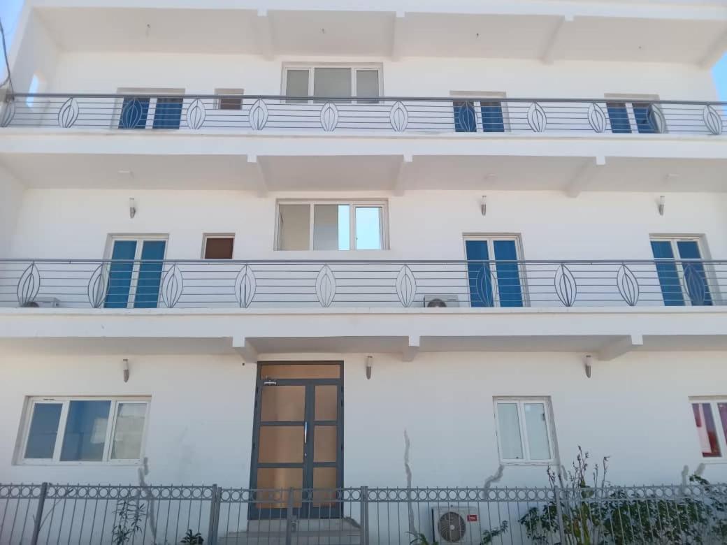 Résidence Marie France MENDY Toubab Dialaw Exterior foto