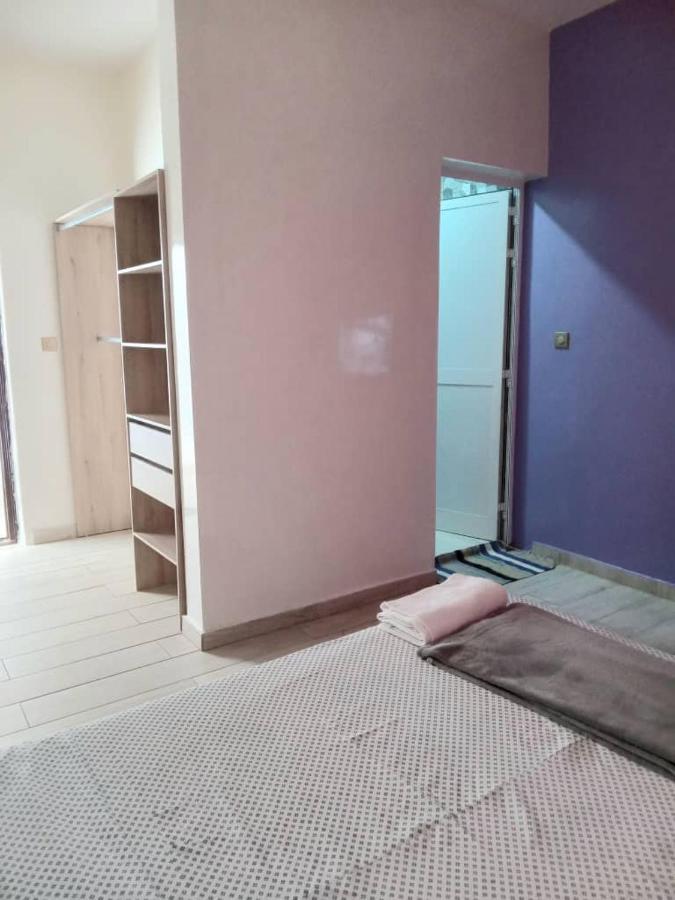 Résidence Marie France MENDY Toubab Dialaw Exterior foto