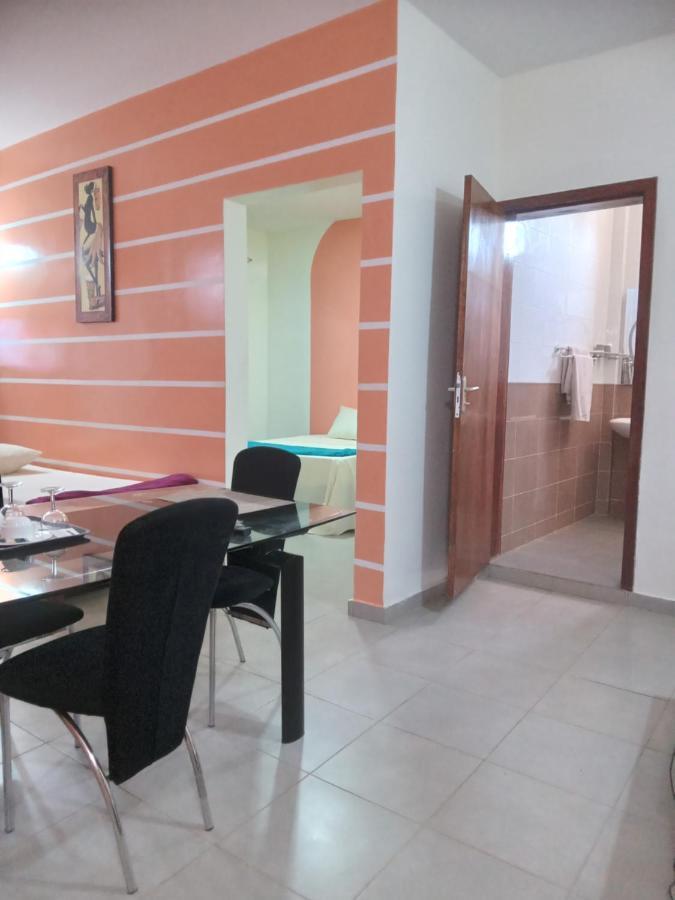 Résidence Marie France MENDY Toubab Dialaw Exterior foto
