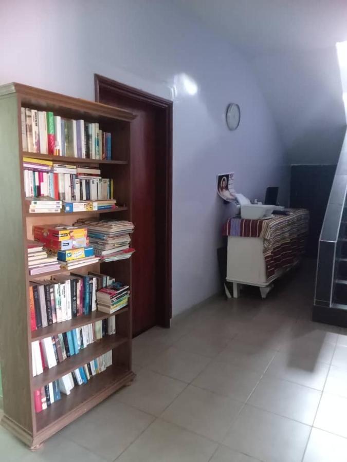 Résidence Marie France MENDY Toubab Dialaw Exterior foto